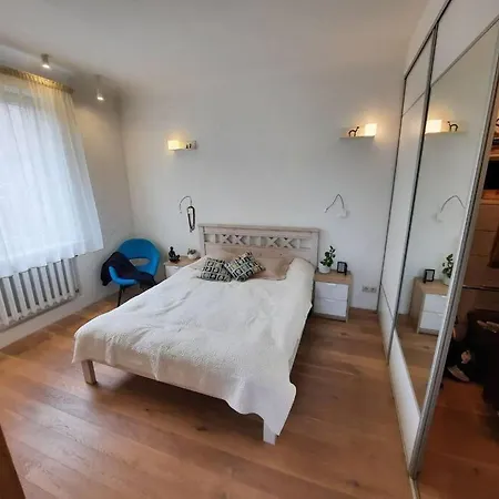 Cozy Private House With A Yard & Parking