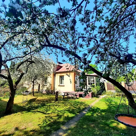 Cozy Private House With A Yard & Parking Riga